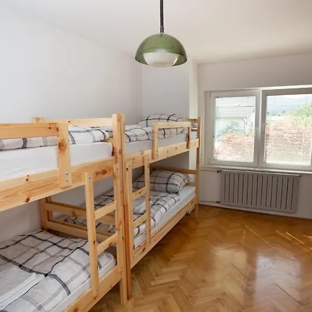 Lakebled Auberge de jeunesse *