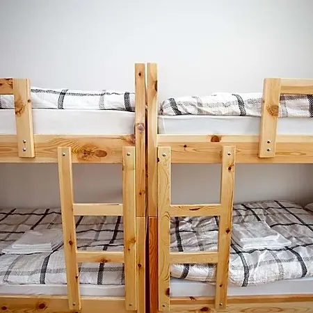 Lakebled Hostel *